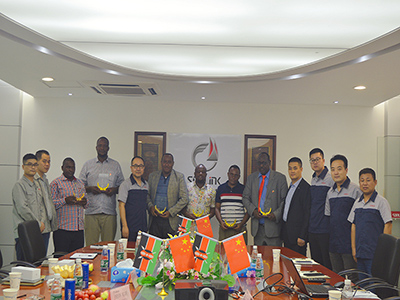 كينيا الموزعين 1.